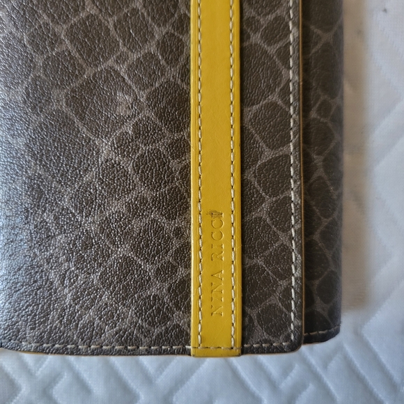 Nina Ricci Leather Printed Continental Long Wallet - Picture 2 of 14